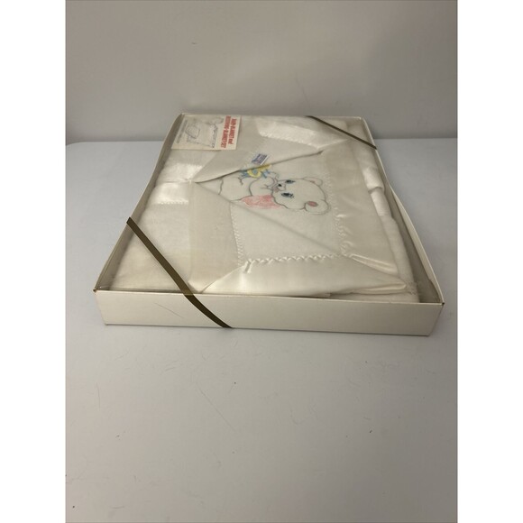 Quiltex Vintage Bear Baby Blanket Silky Edge Satin Printed Binding NOS USA Boxed - Picture 8 of 9
